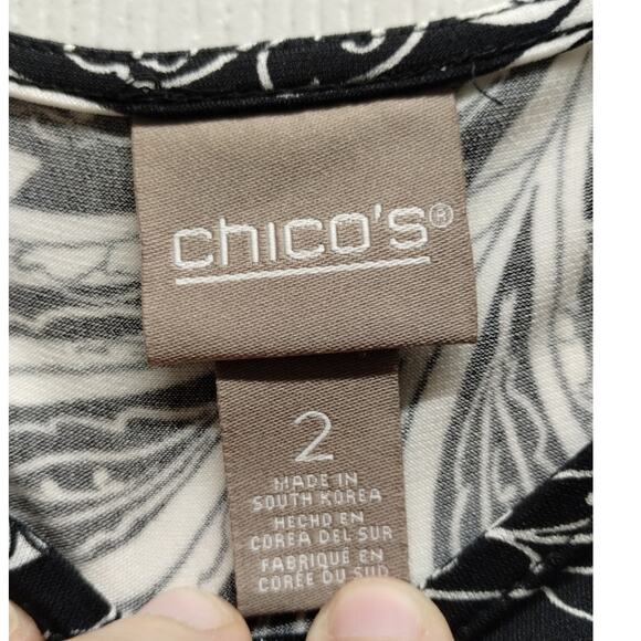 Chico's Size Large (2) Black White Paisley Leaf Sheer Asymmetric 3/4 Sleeves Top - Picture 6 of 7